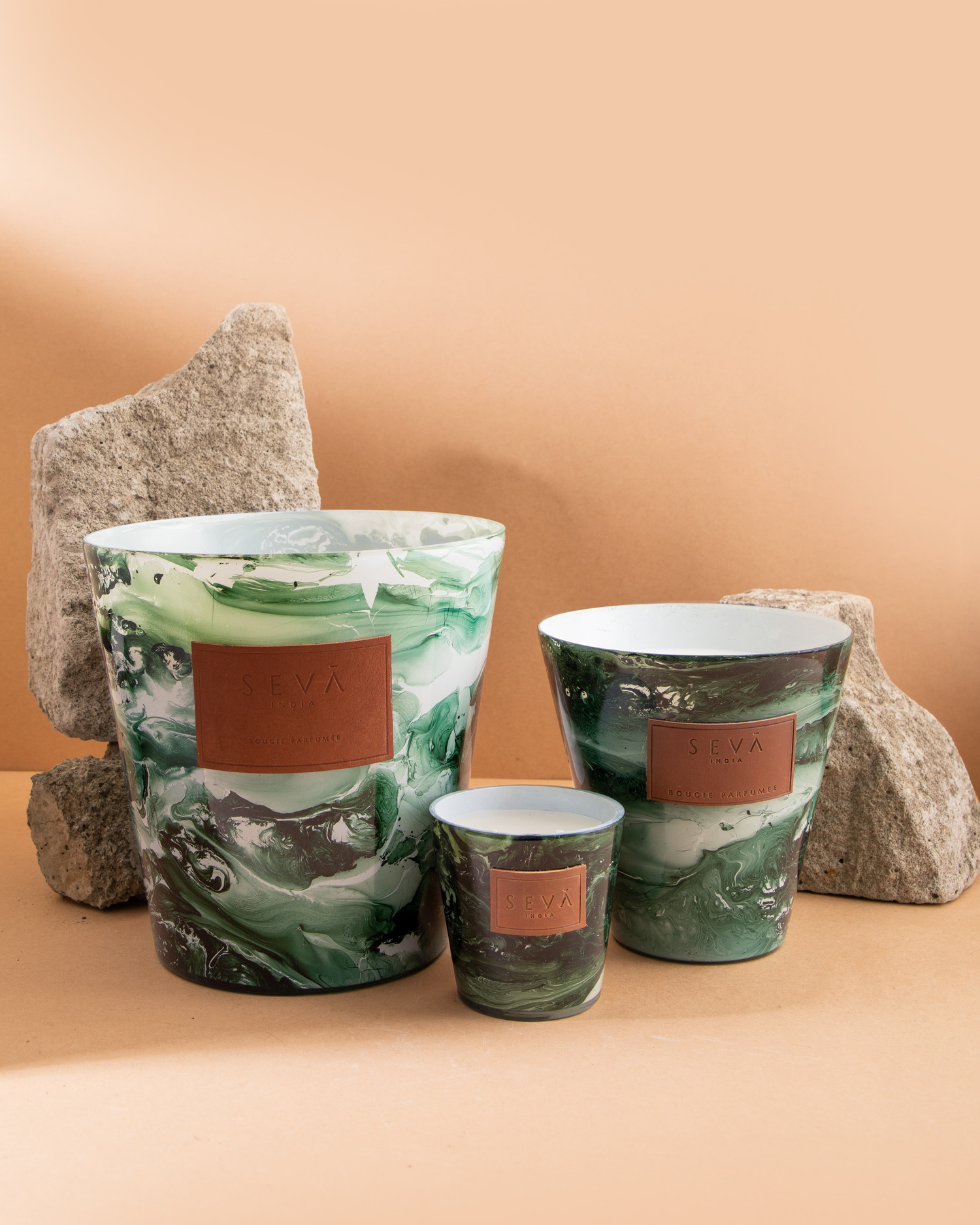 Avante Garde Berries Candle – Grande Marble Glass Edition