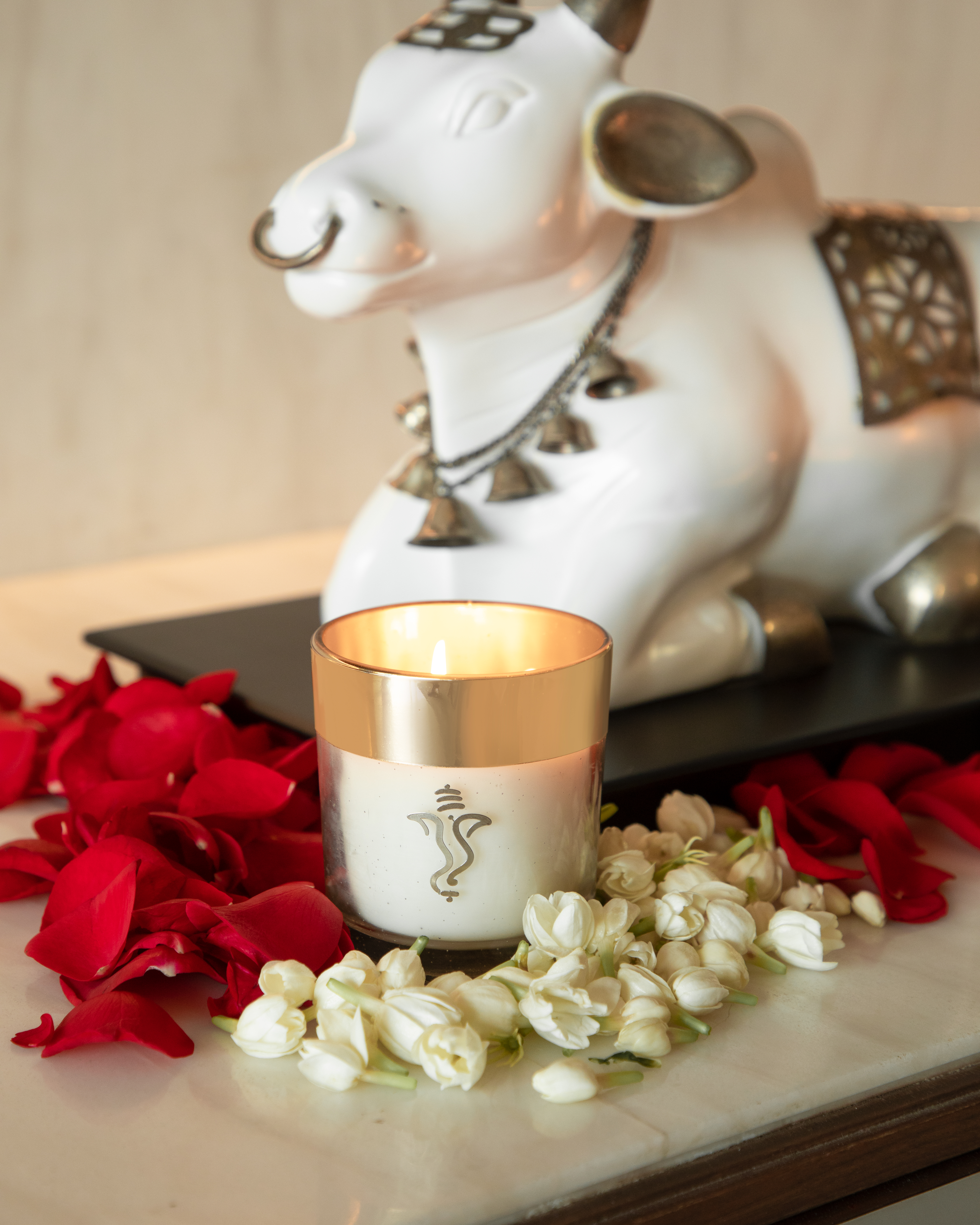 Enchante Divine Ganesha Candle – Festive Bloom Edition