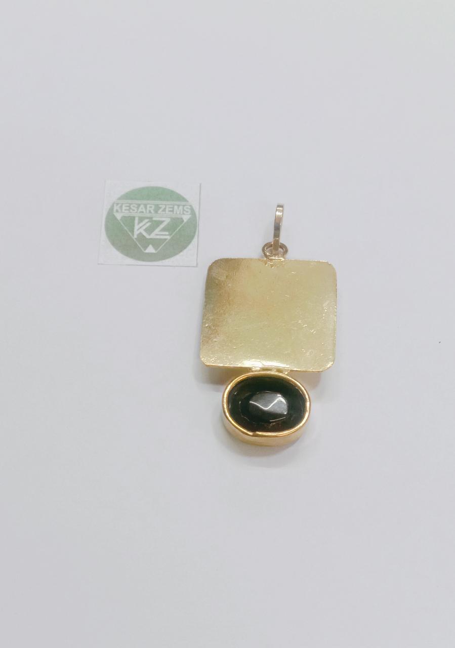 Shri Surya Yantra Pendant-Surya With Queen Colore Stone for Unisex.